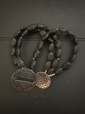 Sipalda Black Lava Bracelet